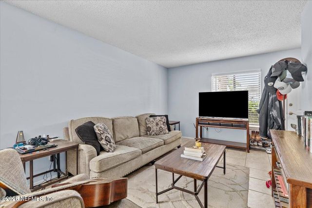 887 & 889 8TH Avenue S, Jacksonville Beach, FL 32250