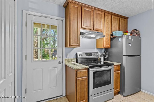 887 & 889 8TH Avenue S, Jacksonville Beach, FL 32250