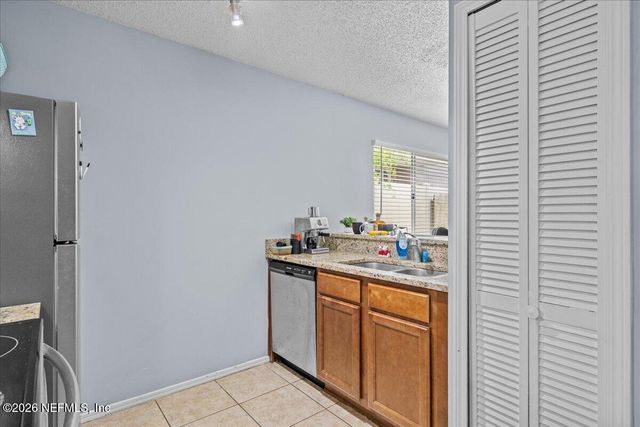 887 & 889 8TH Avenue S, Jacksonville Beach, FL 32250