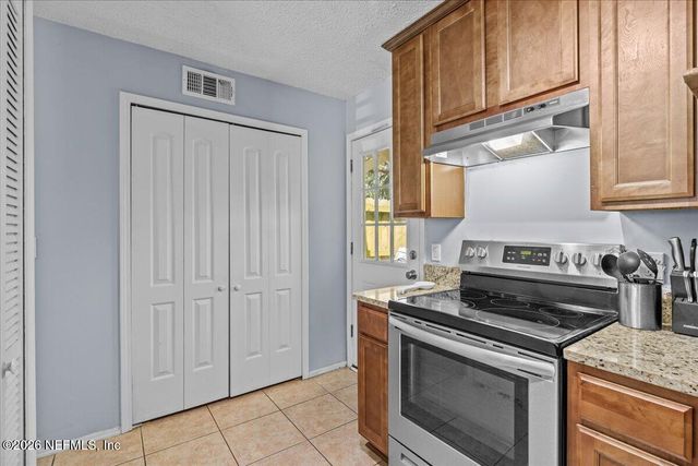 887 & 889 8TH Avenue S, Jacksonville Beach, FL 32250