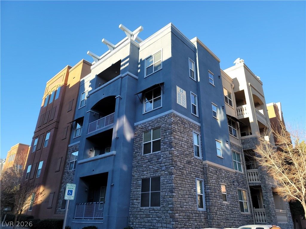 44 East Serene Avenue 119, Las Vegas, NV 89123