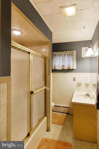 24 CENTER AVE, Schuylkill Haven, PA 17972
