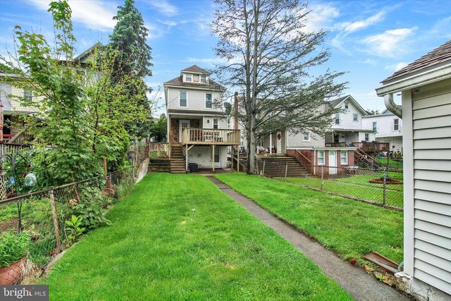 24 CENTER AVE, Schuylkill Haven, PA 17972