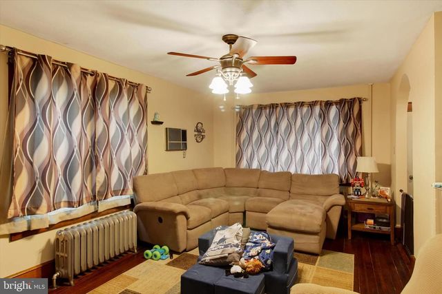 24 CENTER AVE, Schuylkill Haven, PA 17972