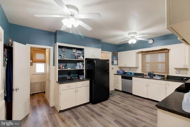 24 CENTER AVE, Schuylkill Haven, PA 17972