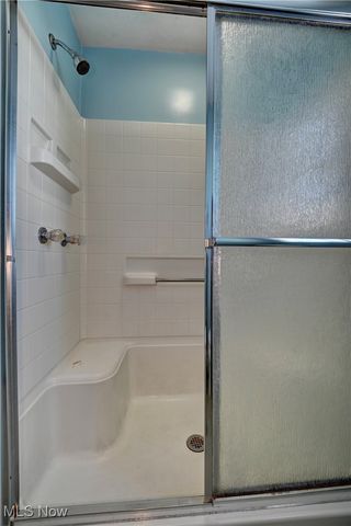 320 9th Street SW, Massillon, OH 44647