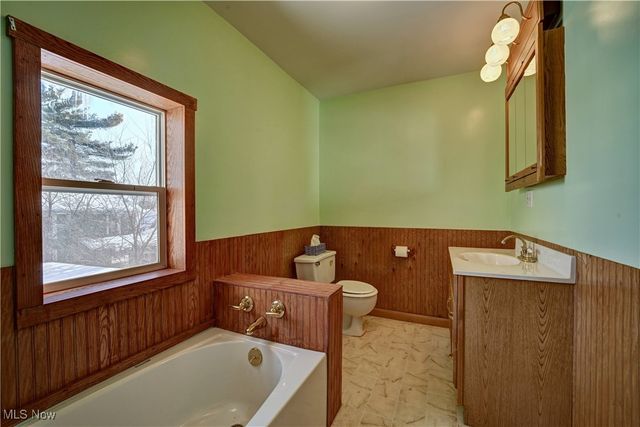 320 9th Street SW, Massillon, OH 44647