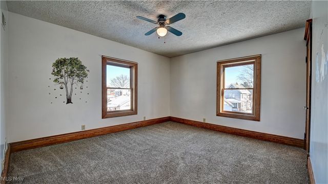 320 9th Street SW, Massillon, OH 44647