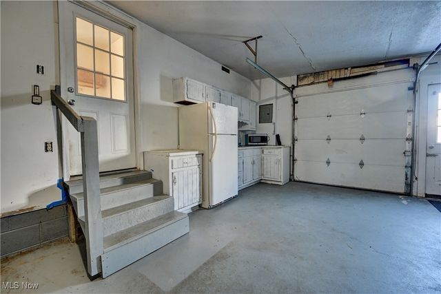 320 9th Street SW, Massillon, OH 44647