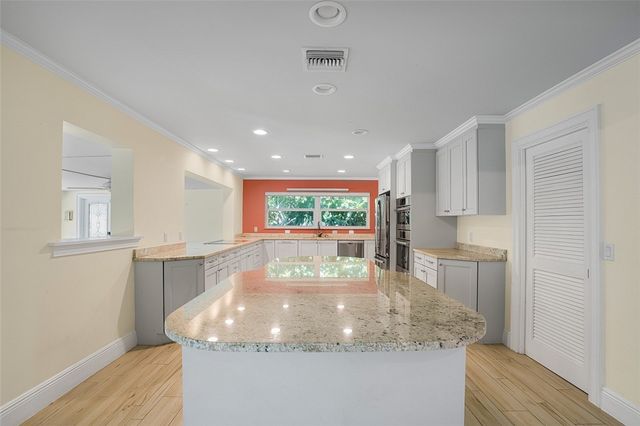 500 Gardenia Lane, Vero Beach, FL 32963