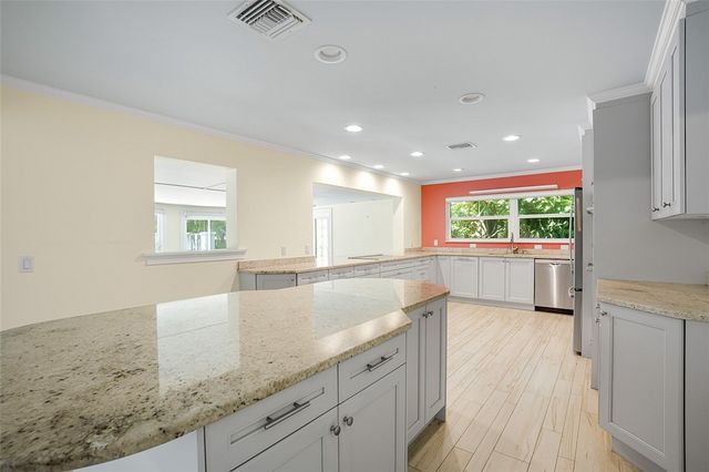 500 Gardenia Lane, Vero Beach, FL 32963