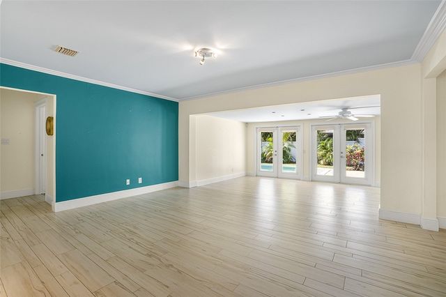 500 Gardenia Lane, Vero Beach, FL 32963