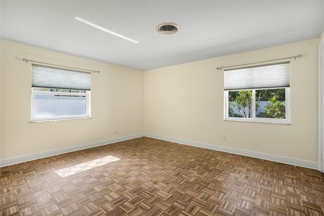 500 Gardenia Lane, Vero Beach, FL 32963