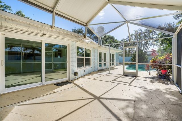 500 Gardenia Lane, Vero Beach, FL 32963