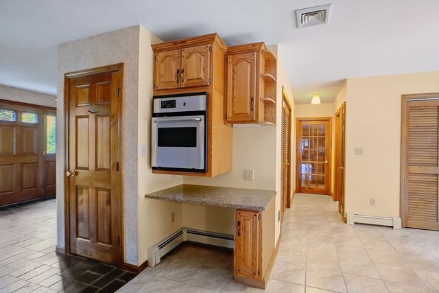 22 Danielle Ln, Mansfield, MA 02048