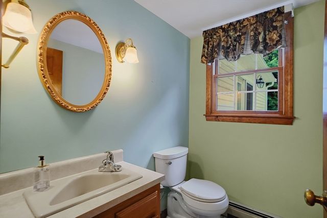 22 Danielle Ln, Mansfield, MA 02048