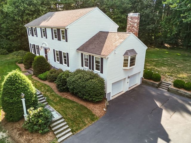 22 Danielle Ln, Mansfield, MA 02048