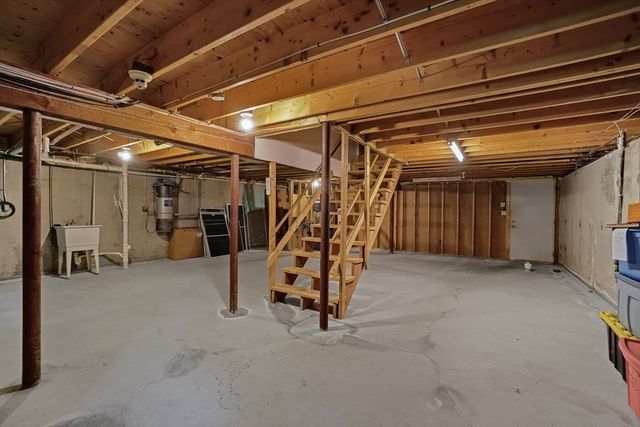 22 Danielle Ln, Mansfield, MA 02048
