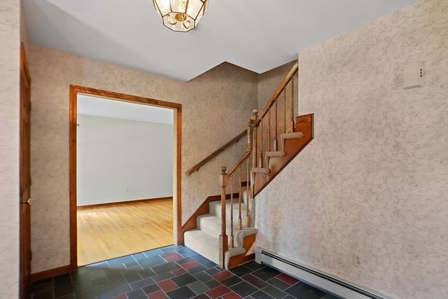 22 Danielle Ln, Mansfield, MA 02048