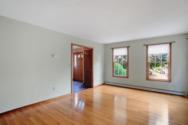 22 Danielle Ln, Mansfield, MA 02048