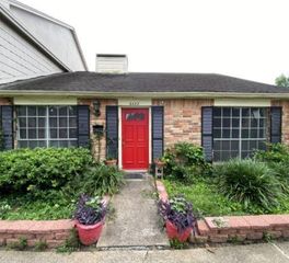 6432 Bankside Drive, Houston, TX 77096