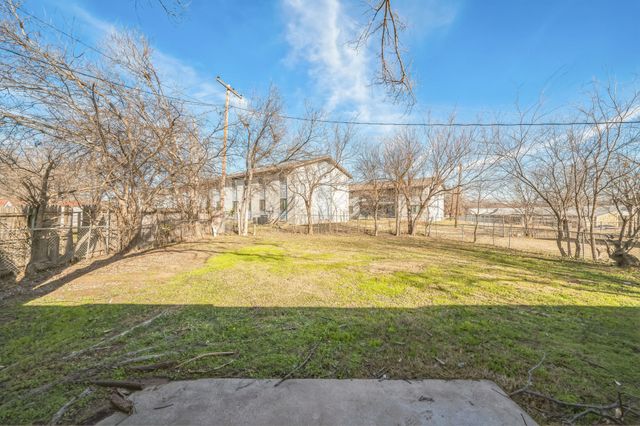 4809 Richardson Street, Fort Worth, TX 76119