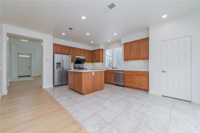 7395 Patti Ann Court, Eastvale, CA 92880