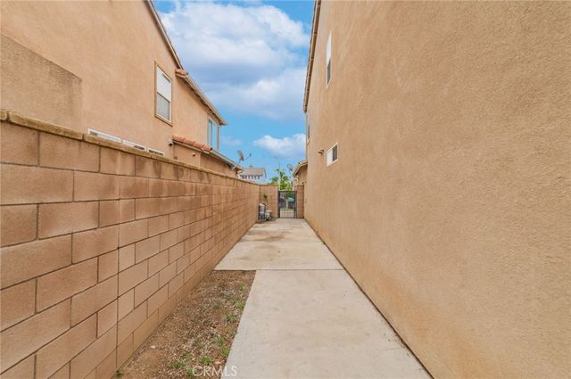 7395 Patti Ann Court, Eastvale, CA 92880