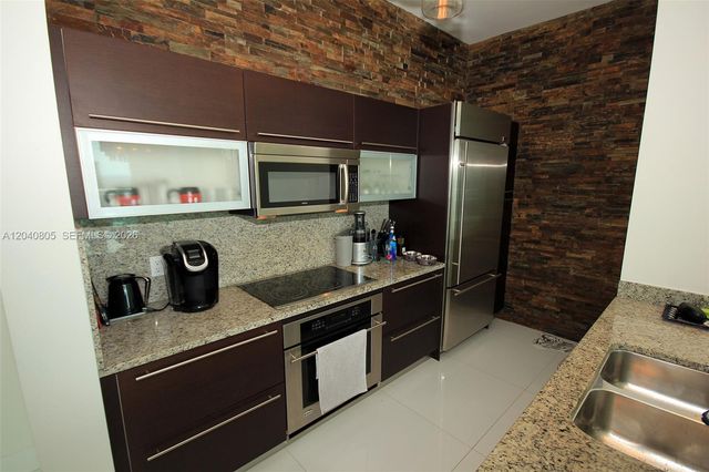 950 Brickell Bay Drive 4701, Miami, FL 33131