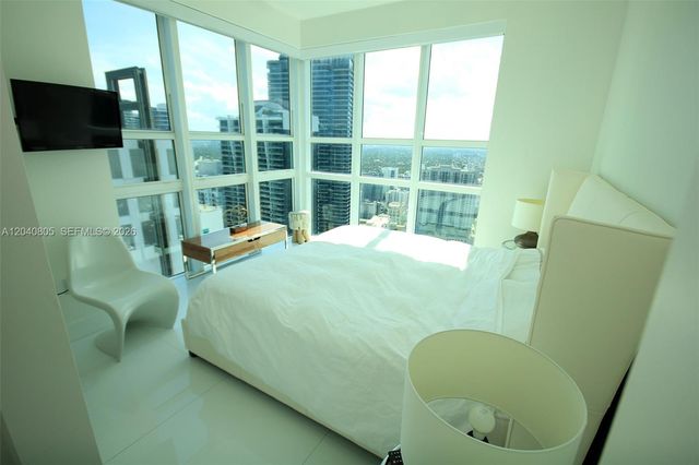950 Brickell Bay Drive 4701, Miami, FL 33131