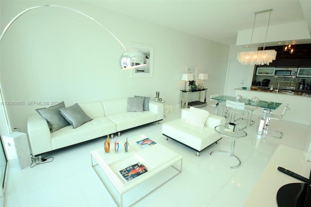 950 Brickell Bay Drive 4701, Miami, FL 33131