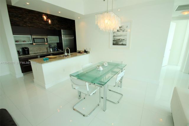 950 Brickell Bay Drive 4701, Miami, FL 33131