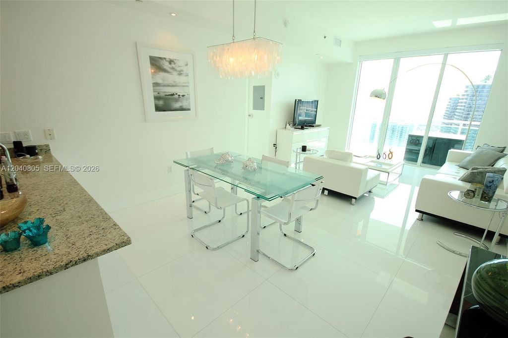 950 Brickell Bay Drive 4701, Miami, FL 33131