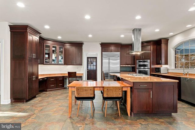 541 ATTERBURY, Villanova, PA 19085