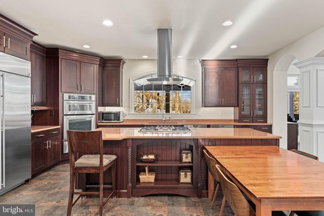 541 ATTERBURY, Villanova, PA 19085