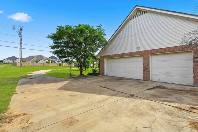 451 Blue Mound Road E, Haslet, TX 76052