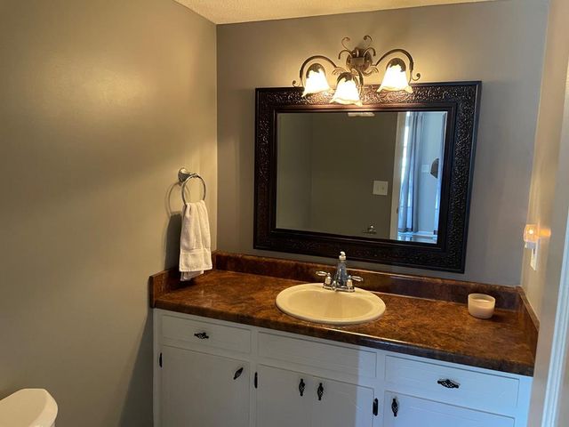 3803 NW Quail Creek Dr., Dothan, AL 36303