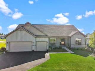 309 N Stone Ridge DRIVE, Lake Geneva, WI 53147