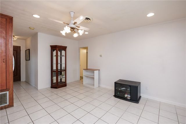 4025 Tripoli Dr, Corpus Christi, TX 78411