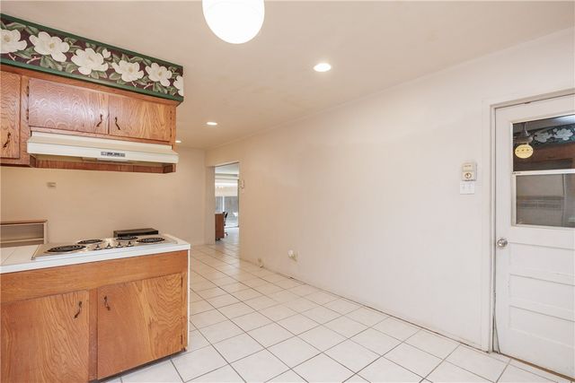 4025 Tripoli Dr, Corpus Christi, TX 78411