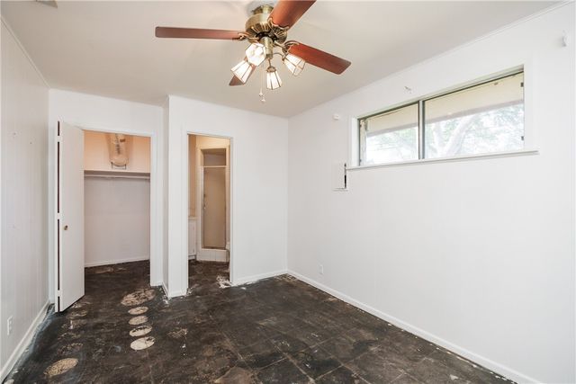 4025 Tripoli Dr, Corpus Christi, TX 78411