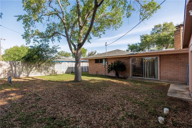 4025 Tripoli Dr, Corpus Christi, TX 78411