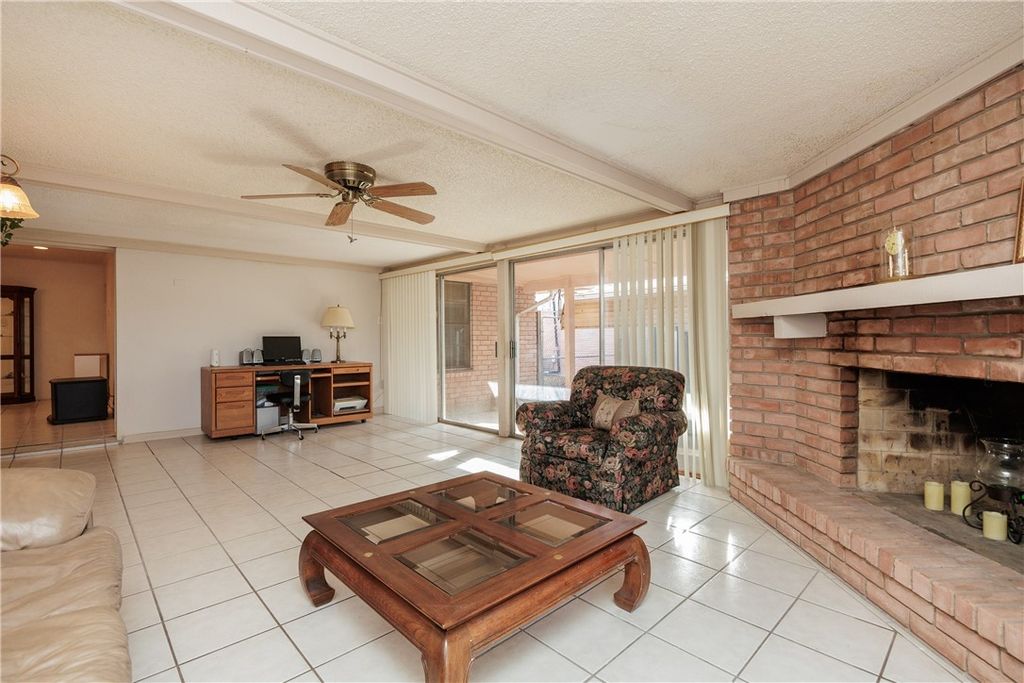 4025 Tripoli Dr, Corpus Christi, TX 78411 — photo 5