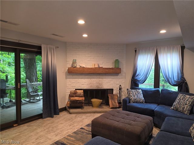 2868 Shade Road, Bath, OH 44333