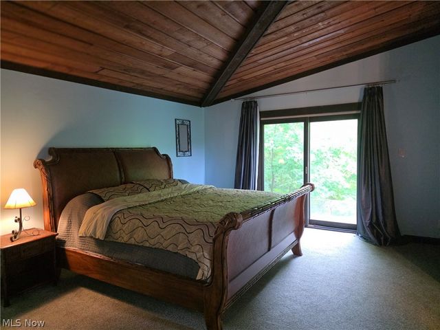 2868 Shade Road, Bath, OH 44333