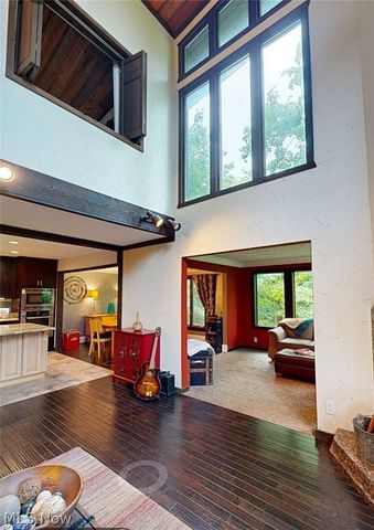 2868 Shade Road, Bath, OH 44333