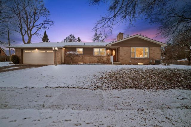 700 Aberdeen Street, Grand Rapids, MI 49505