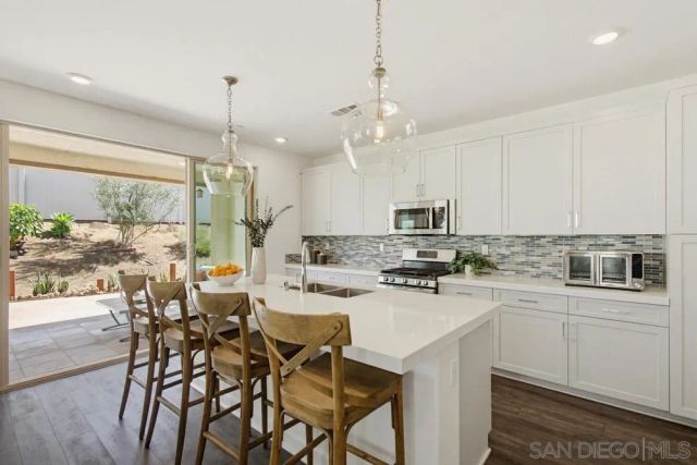 1944 Kepler Ct, Escondido, CA 92026