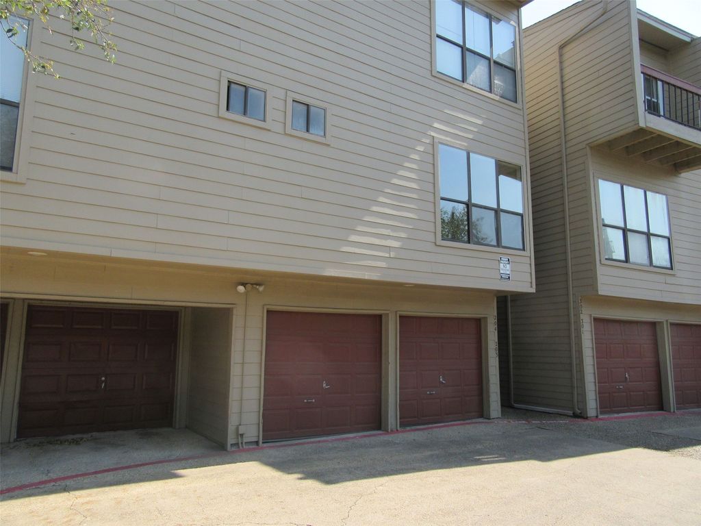 7660 Skillman Street 701, Dallas, TX 75231