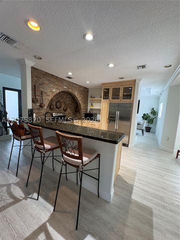 12071 SW 1st St, Miami, FL 33184